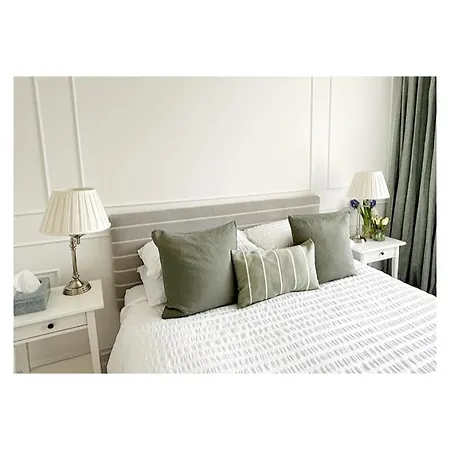 Eastbury House 코크